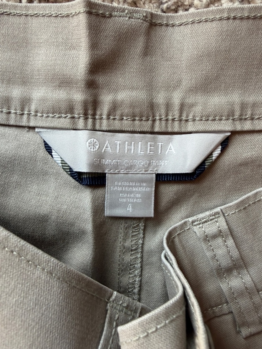 NWT Athleta Women’s Khaki Sumit Cargo Pants with Black & White Side Stripes - Picture 4 of 5